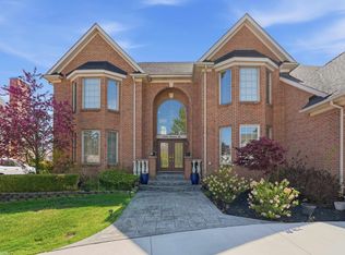 43340 Chester Dr, Sterling Heights, MI 48314