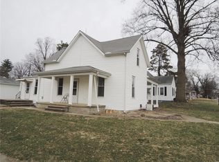 619 S 4th St, Greenville, IL 62246