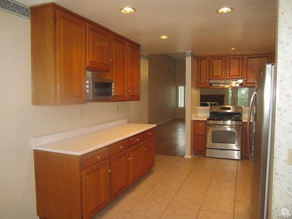 2nd image of 5646 Summerfield St