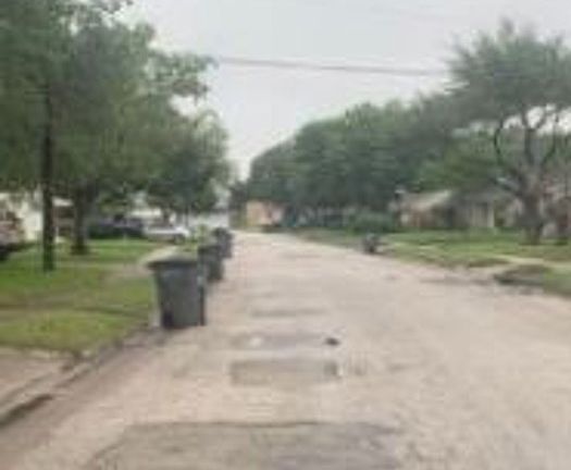 Exterior Neighborhood (street photo)