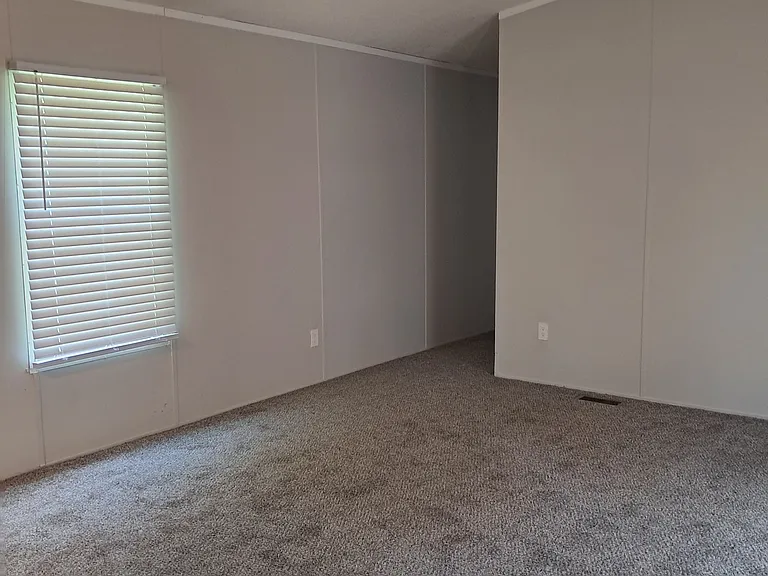 2023 Davies Rd — Photo 3