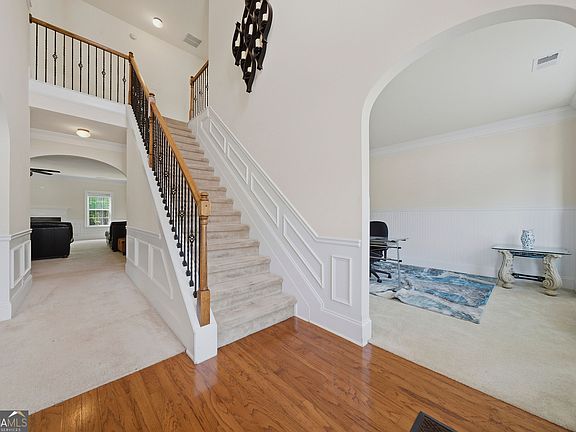 3rd image of 3581 Morinda Dr