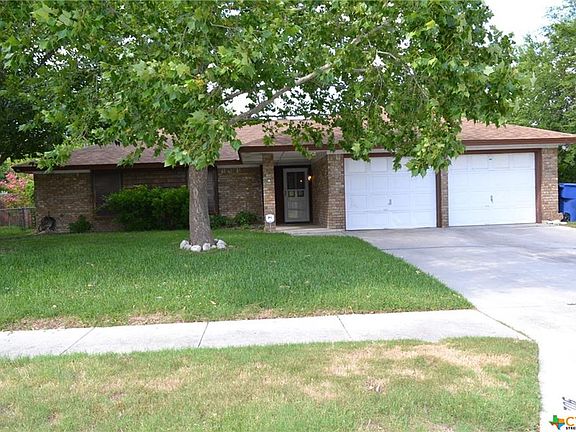 3rd image of 2706 Phyllis Dr