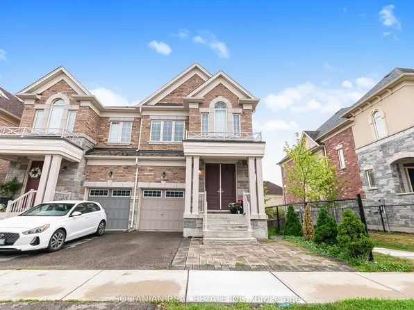 18 Drizzel Cres, Richmond Hill, ON L4E 1G8