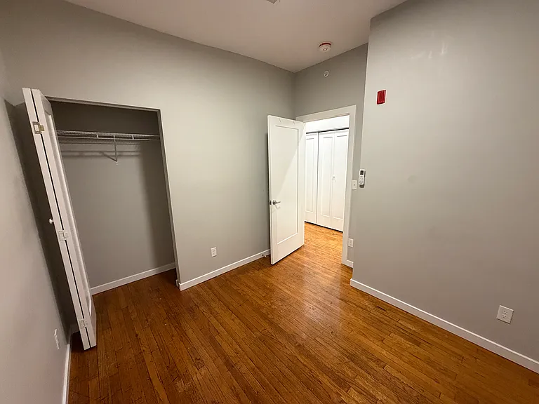 606 W Ohio St #103 — Photo 15