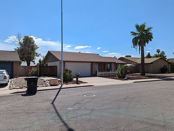 2nd image of 705 W Kiva Ave