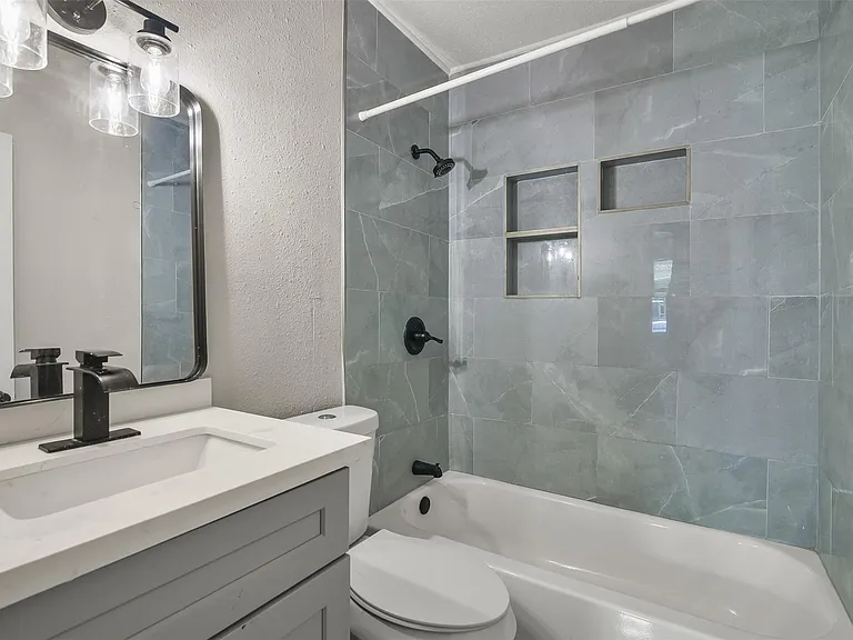 4755 Wilmington St #6 — Photo 15