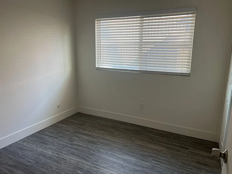 FH - Hilltop Apartments — Photo 41