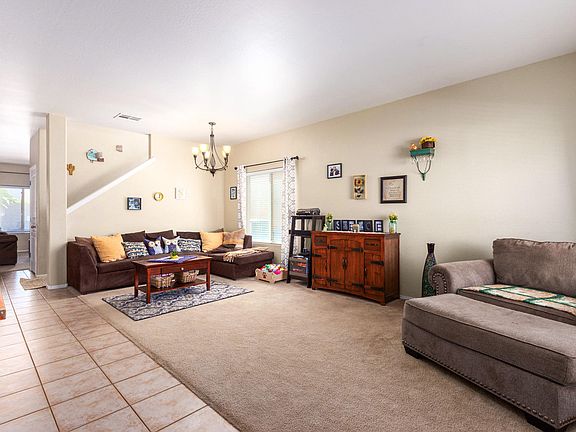 4th image of 1173 E Country Crossing Way