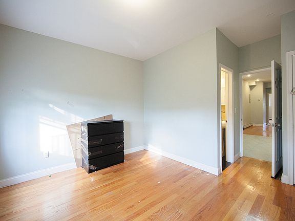 3rd image of 211 Himrod St #2V