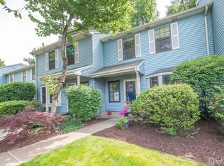 1306 Timber Oaks Rd, Edison, NJ 08820