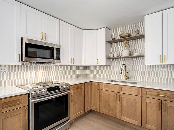 2nd image of 5516 W Higgins Ave APT Gnw