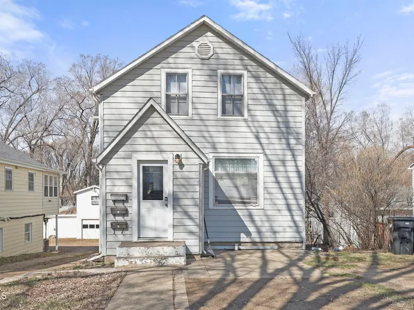 618 N 19th St, Bismarck, ND 58501