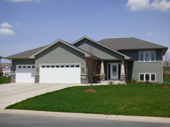 223 Summerset Ln SE, Hutchinson, MN 55350