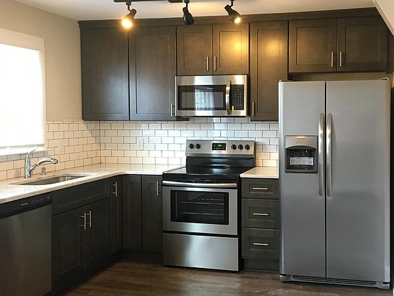 Spacious kitchen to entertain or whip up a new recipe.