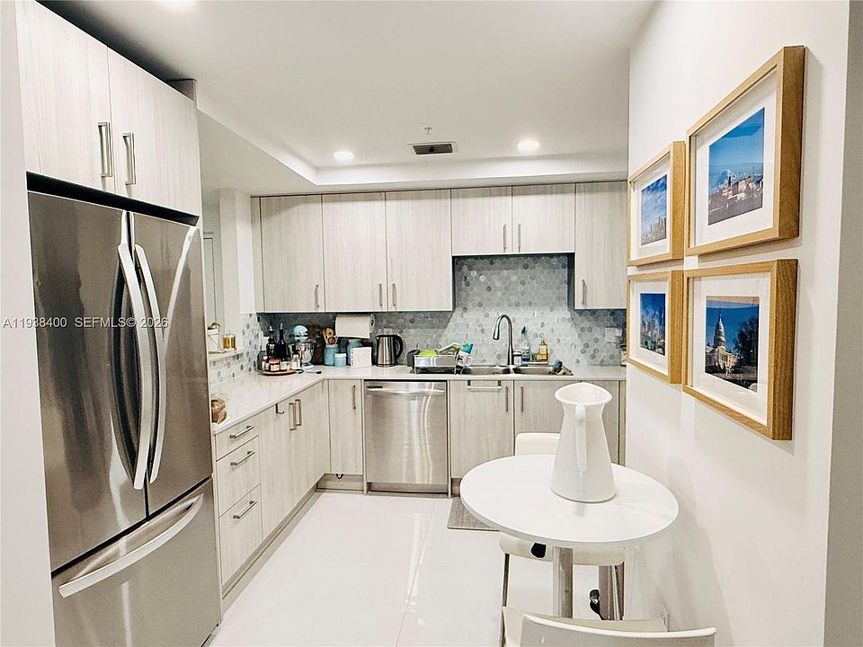 1st image of 10950 NW 82nd St Unit 104