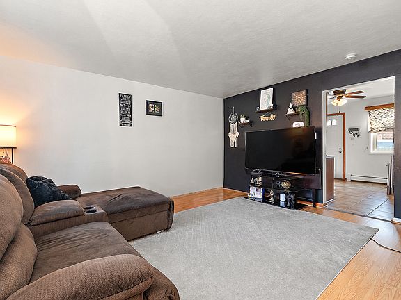 5th image of 1227 Town Crest Dr APT E