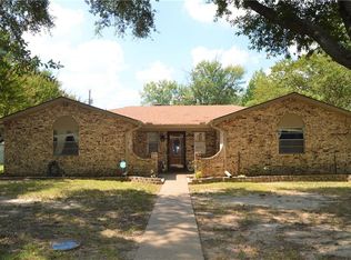 117 Poinsetta Cir, Terrell, TX 75160