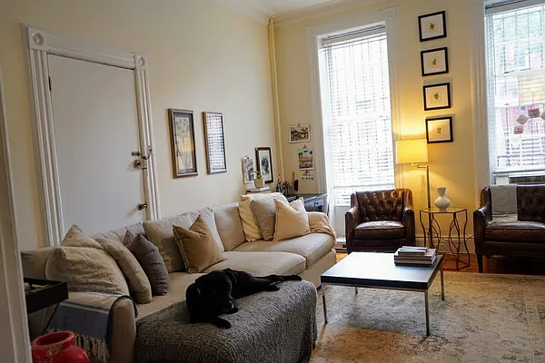 Rented by Brownstone Property Group | media 18