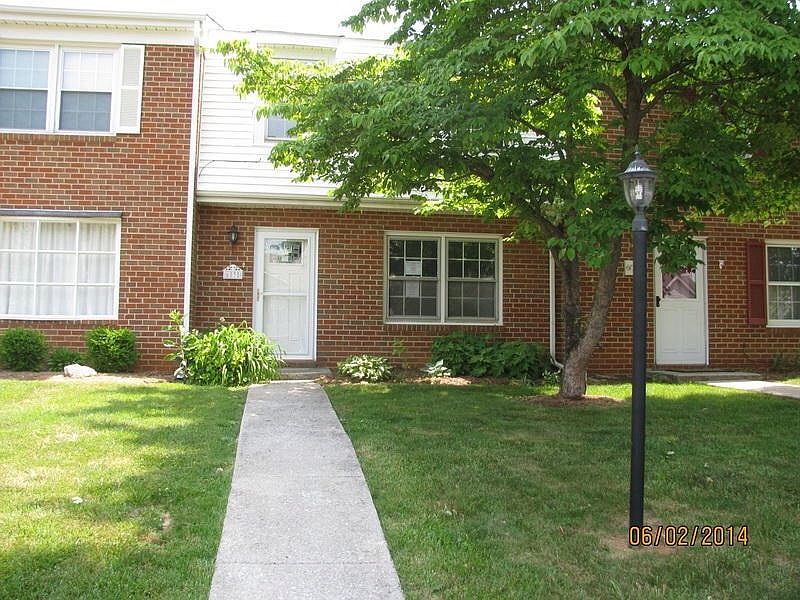 1st image of 6035 Village Ln