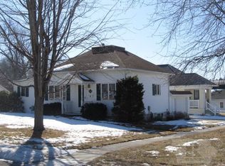 429 W 1st St, Carroll, IA 51401