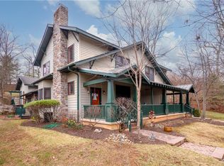 3483 Cobble Creek Ct, Hellertown, PA 18055