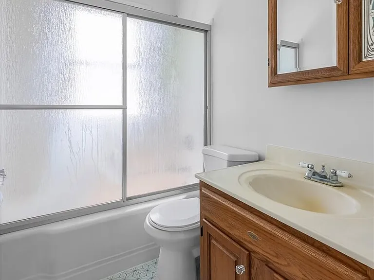 23570 N Field Rd — Photo 10