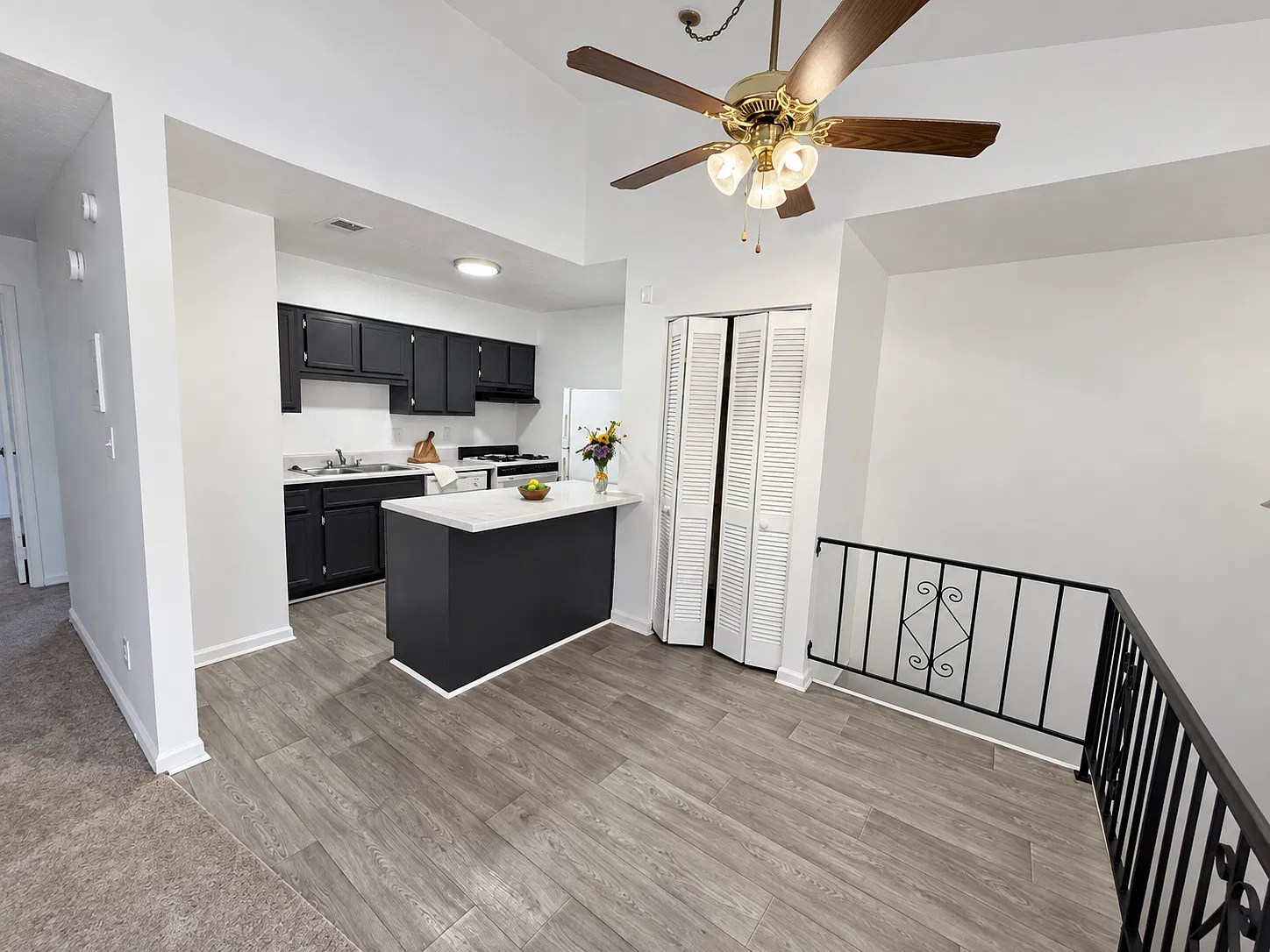 2 bed, 1200 sqft, $1,350 — Photo 1