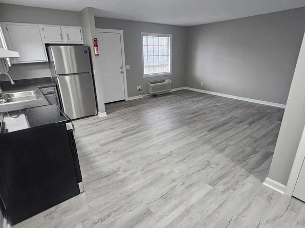 Cedar Trace Apartments - 1213 West Reservoir Ave