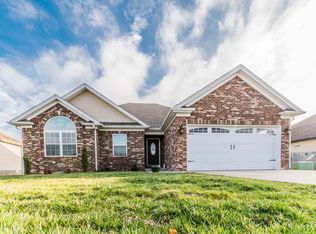296 Maple Hill Ct, Bowling Green, KY 42101