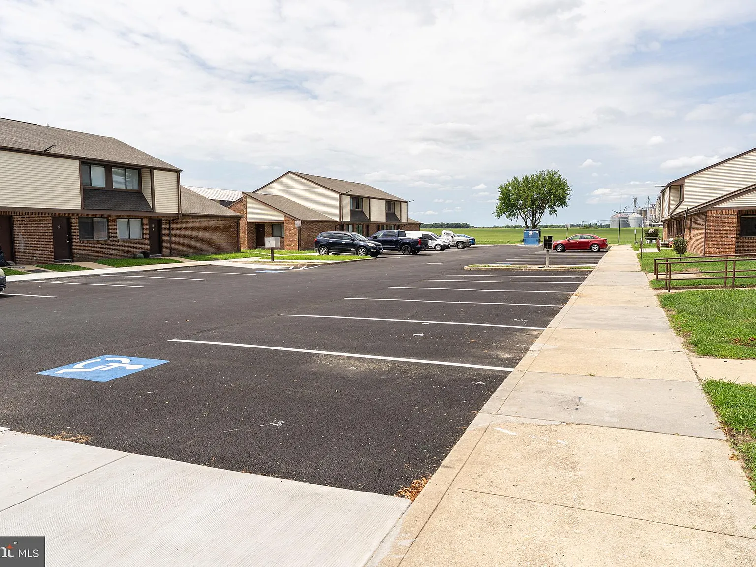 1 bed, 450 sqft, $1,095 — Photo 4
