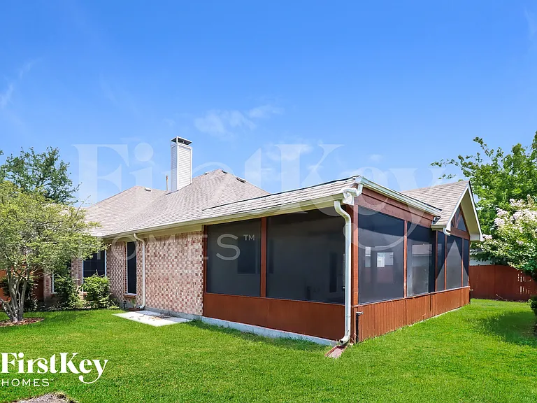 2204 Reedway Ct — Photo 15
