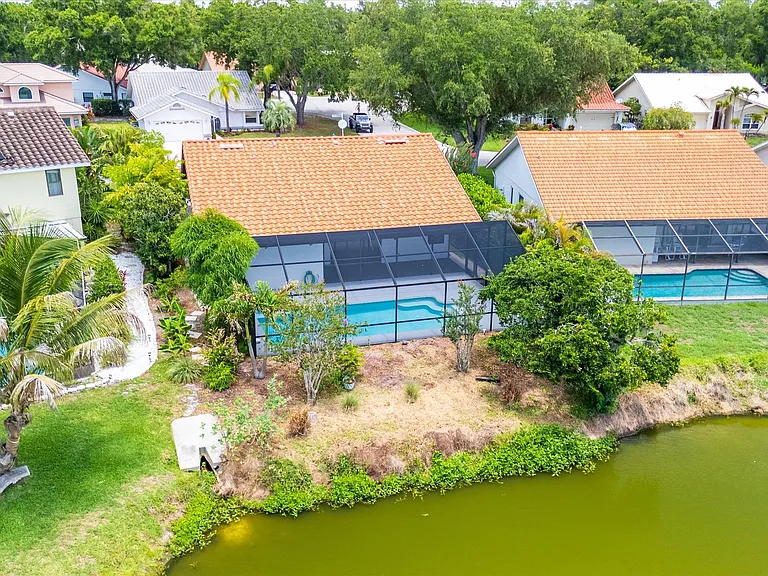 6044 Marella Dr — Photo 43