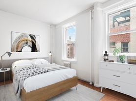 140 W 71st St