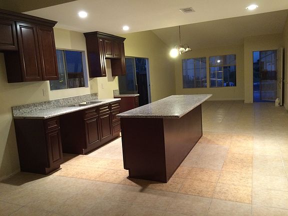 2nd image of 2728 Annapolis Cir