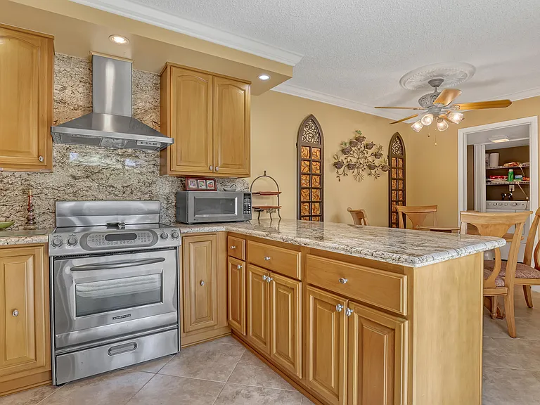 131 Ocean Cove Dr — Photo 5