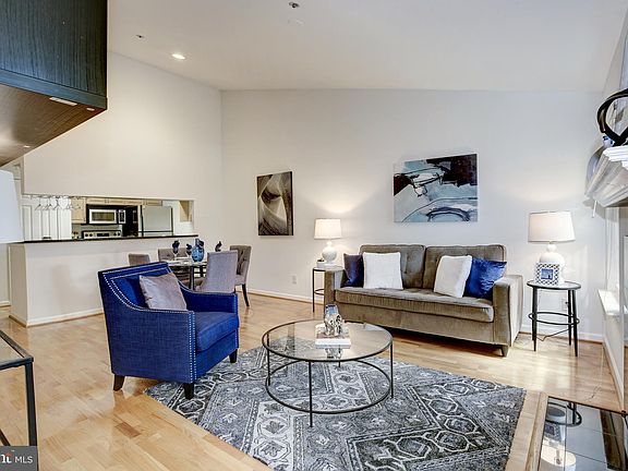 4th image of 3309 Wyndham Cres #4175