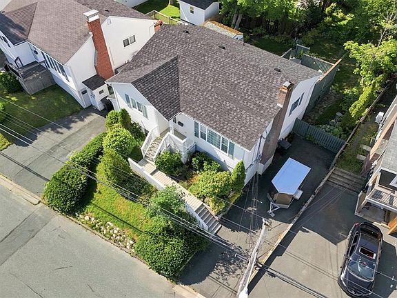 3rd image of 32 Penmore Drive