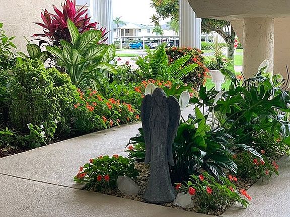 3rd image of 700 Lake Orchid Cir Unit 700-108