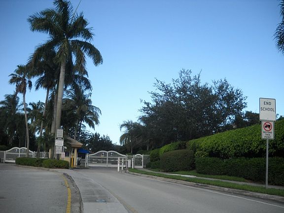 3rd image of 17142 NW 10th St