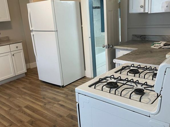 425 Harlan Ave NE #1