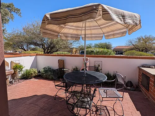 184 S La Canada Dr #A Photo 1