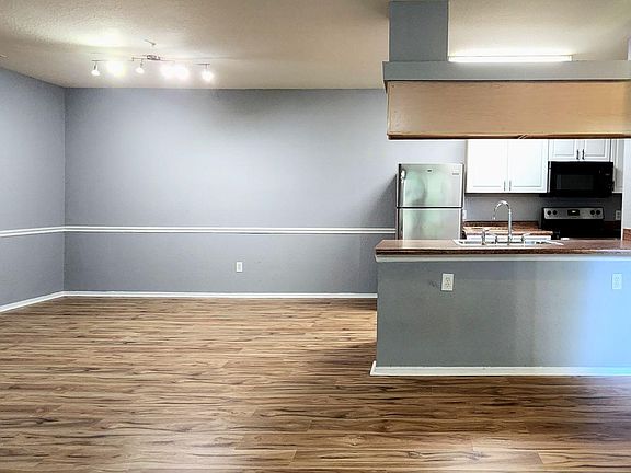 3rd image of 16579 Enclave Village Dr Unit 208