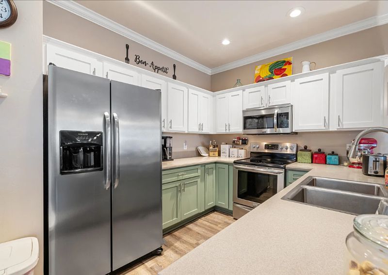 1st image of 5613 Hampton Hill Cir #1