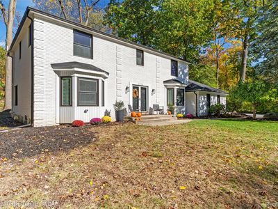 2576 Homewood Dr, Troy, MI, 48098