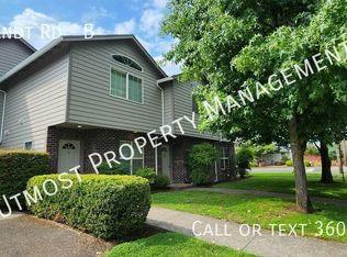 1720 Brandt Rd APT B, Vancouver, WA 98661
