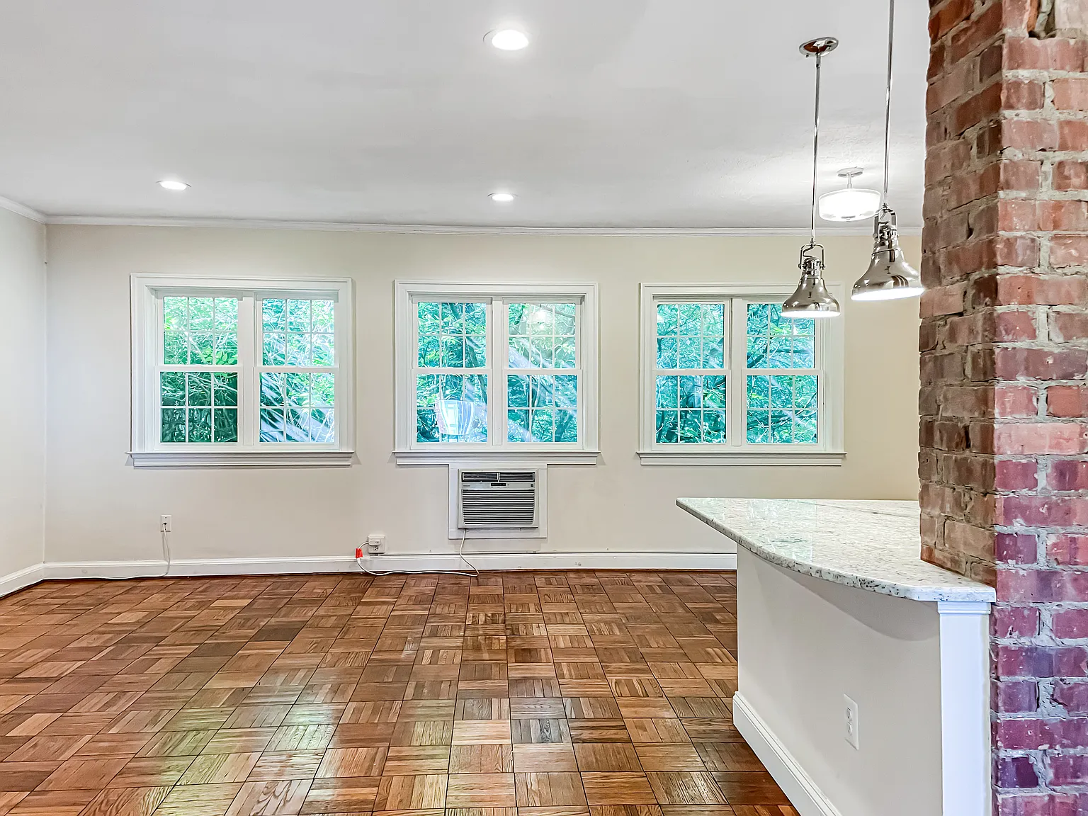 2 bed, 930 sqft, $2,590 — Photo 4