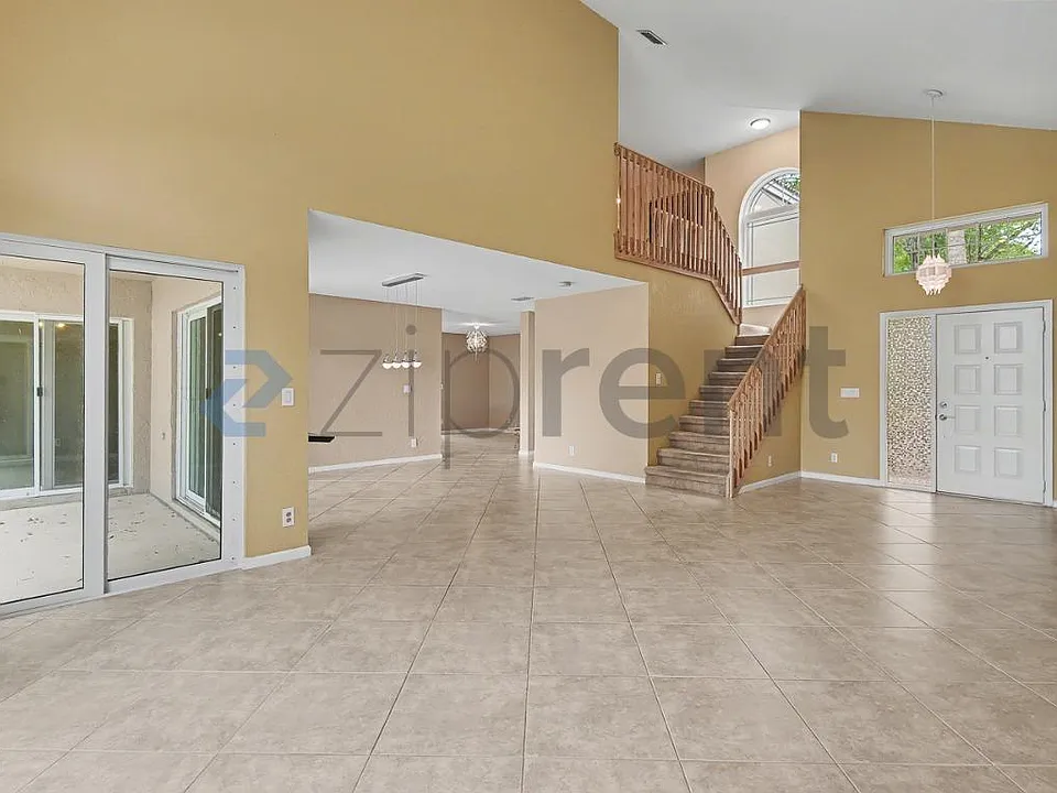 10271 NW 10th Ct