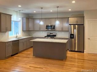 138 Wells View Rd, Shelton, CT 06484