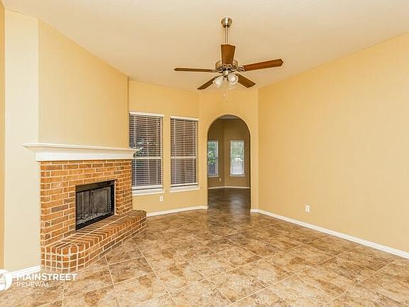 3rd image of 2409 Castle Pines Dr